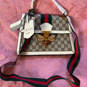 White Crossbody w/“G” pattern